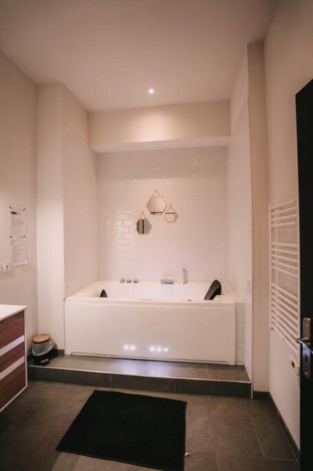 Ultimate Comfort ! Jacuzzi & Sauna. Besançon Esterno foto